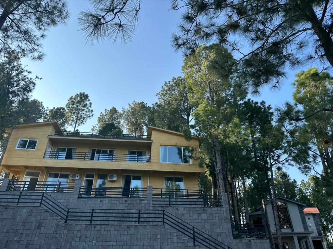 Hidden Hills Hotel & Resort Mansehra Экстерьер фото