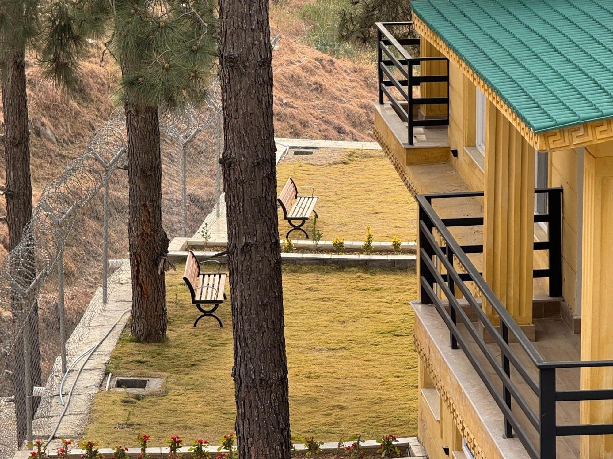Hidden Hills Hotel & Resort Mansehra Экстерьер фото