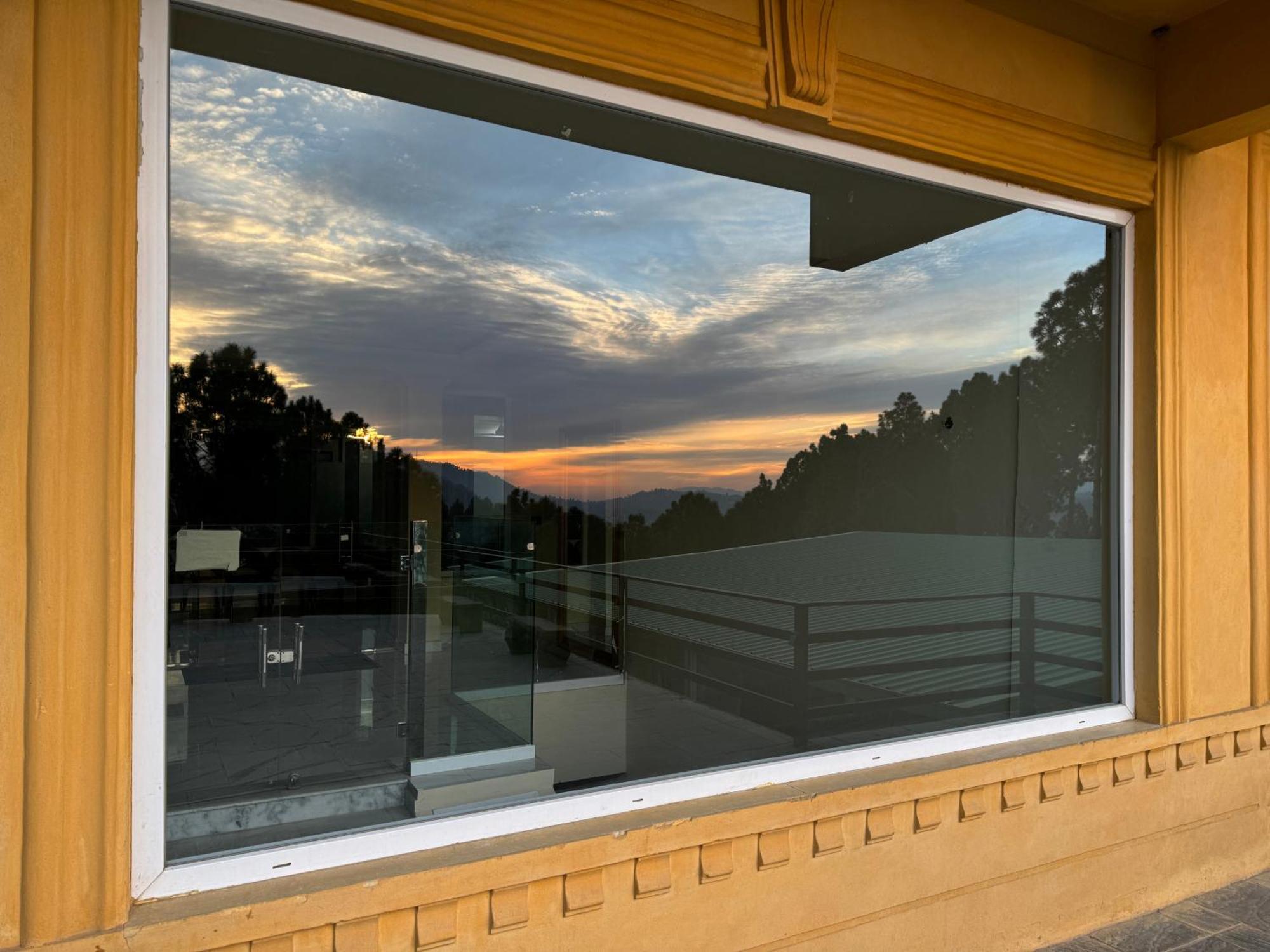 Hidden Hills Hotel & Resort Mansehra Экстерьер фото